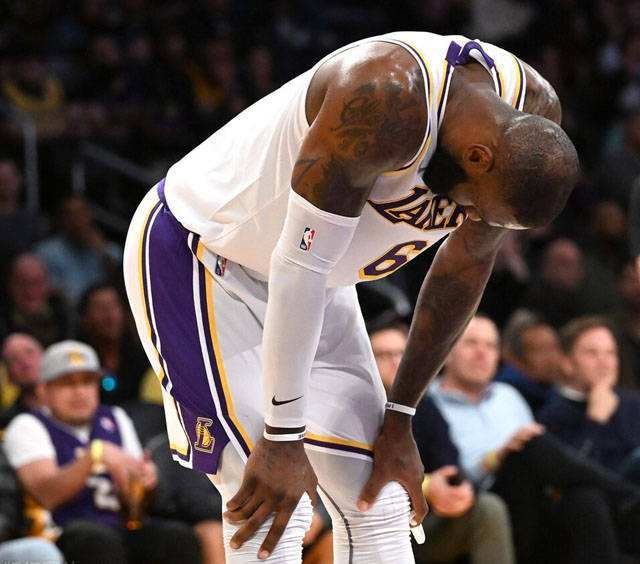 包含法国杯赛后再迎强敌，摩纳哥回应争议，主帅态度——话题不断，纪律约束更严格的词条